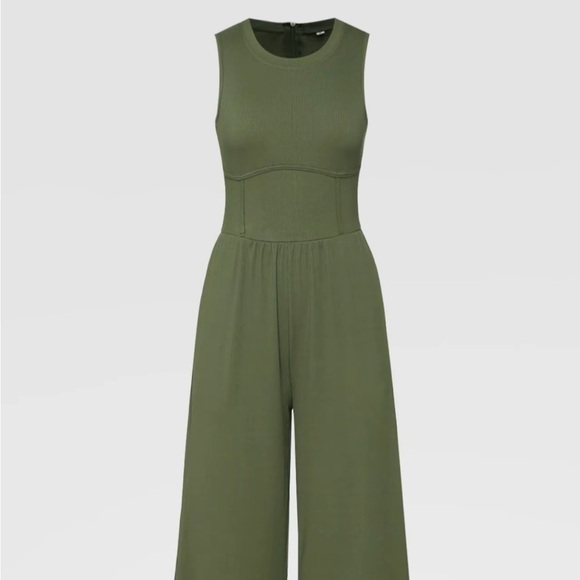 Army Green Women’s Sleeveless Tank Wide-leg Jumpsuit w Pockets and zipper back - Picture 1 of 8